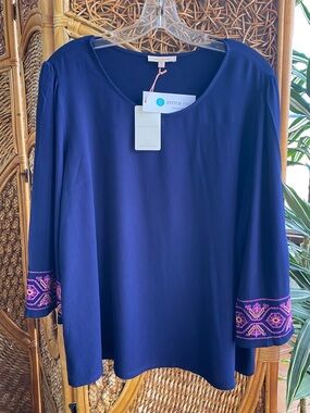 NWT Skies Are Blue Navy Blouse with Pink Embroidered Cuffs 3/4” Sleeves